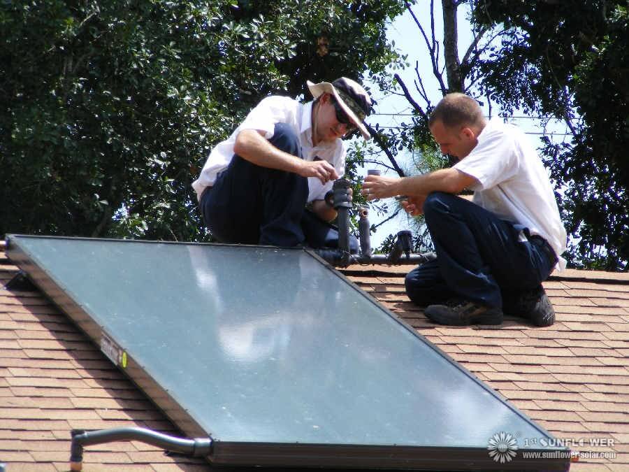 Flat plate solar collector Capteur solaire à plaque plate
