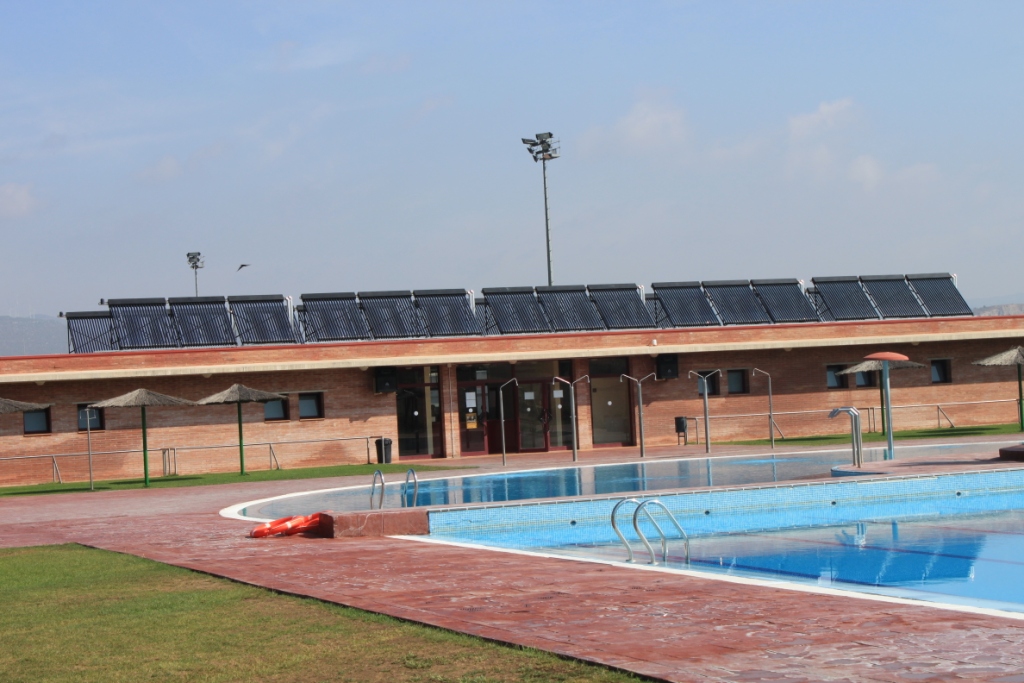 Avantages de la piscine de chauffage solaire